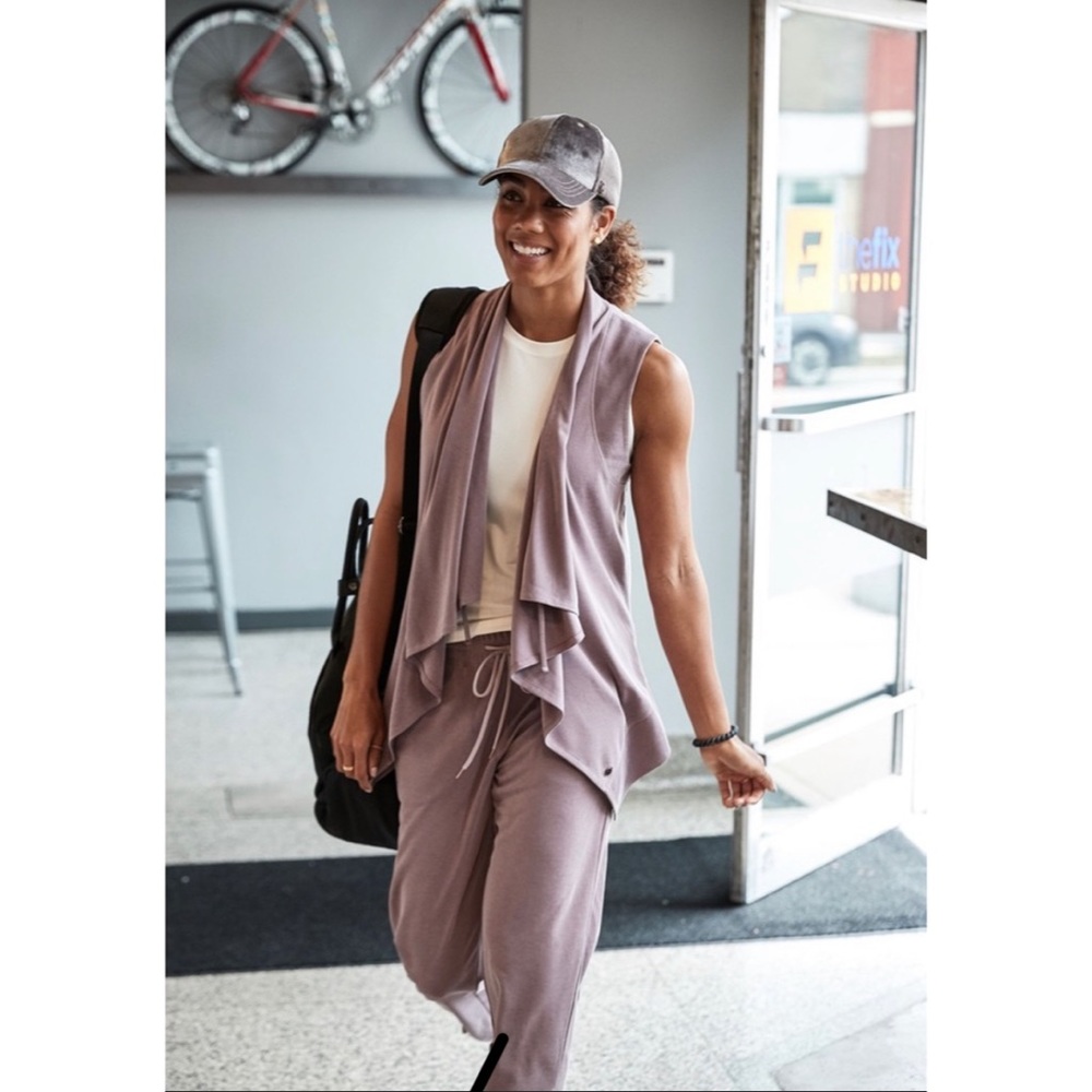 Calia by Carrie Underwood Silver Gray Velvet Stripe Baseball Hat Cap